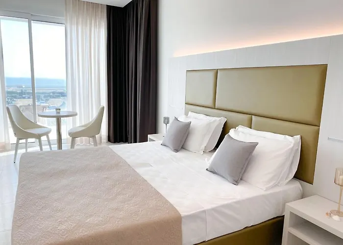 Edison Seaview & Szálloda