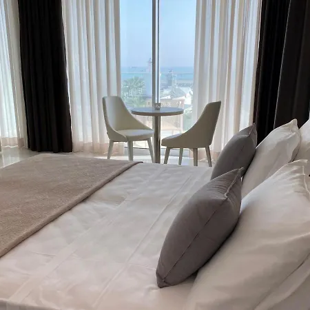 Edison Seaview & Hotell 3*